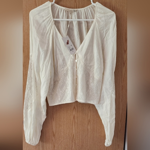 Chelsea & Violet Tops - Chelsea & Violet Cream Long Sleeve Crop Blouse